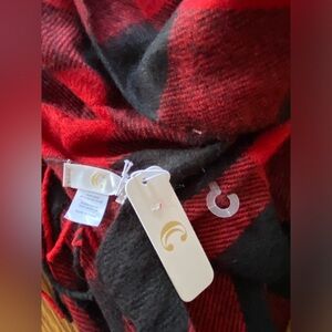 $6 bundled Beautiful plaid blanket scarf